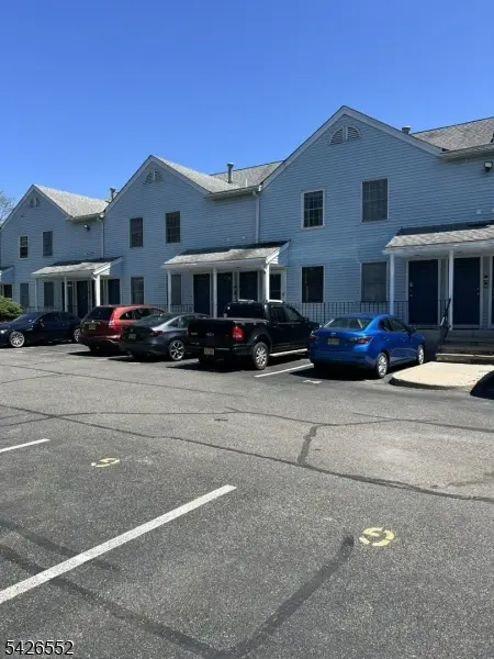 13 Oak St, Rockaway Boro, NJ 07866