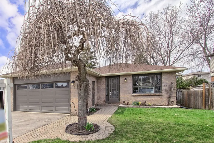 30 Northgate DR, Bradford West Gwillimbury, ON L3Z 2H5