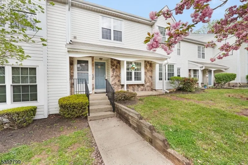 41 Oswestry Way, Franklin Twp., NJ 08873