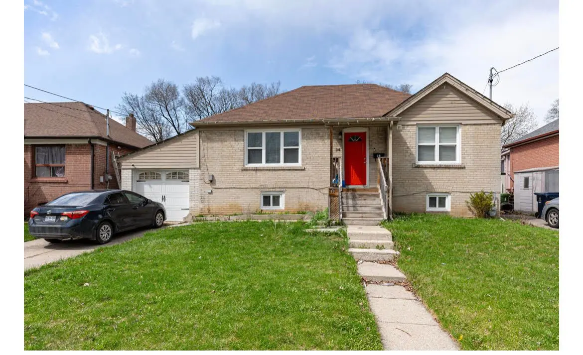 94 Fairholme AVE, Toronto C04, ON M6B 2W6