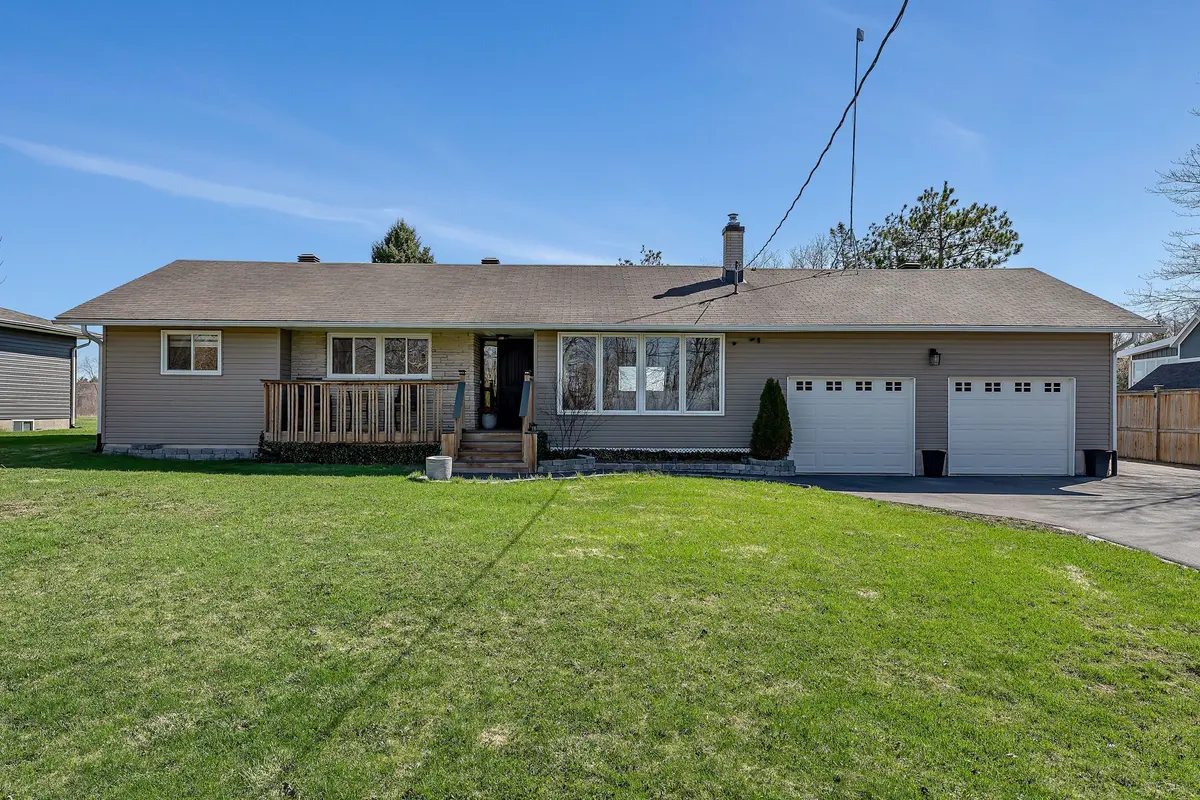 1923 Joanisse RD, Clarence-rockland, ON K0A 2A0