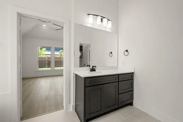 317 Willie Way, Burleson, TX 76028