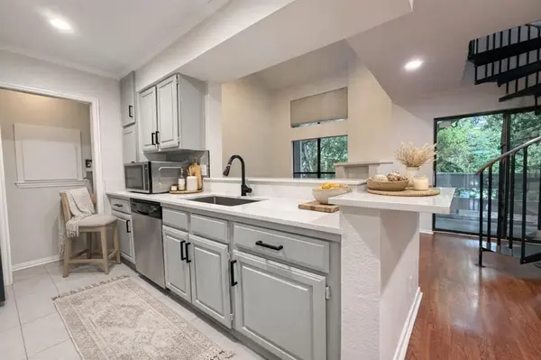 5840 Spring Valley Road #602, Dallas, TX 75093