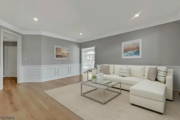 15 Roxbury Rd, Mahwah Twp., NJ 07430