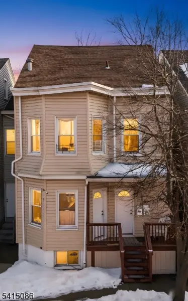 190 N 1St St, Paterson City, NJ 07522