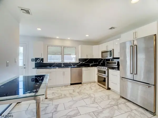 23 Clara Pl, Cedar Grove Twp., NJ 07009