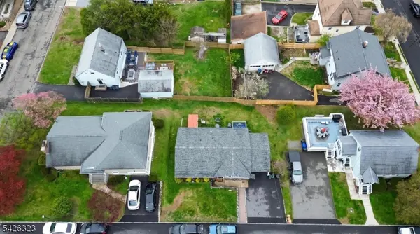 15 Cross St, Dover Town, NJ 07801