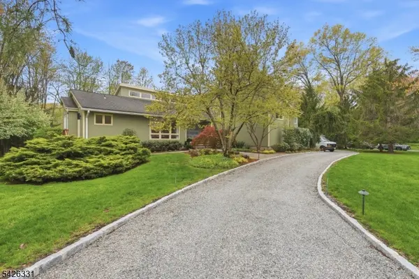 2 Exeter Ln, Morris Twp., NJ 07960