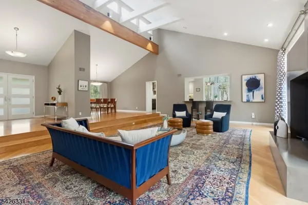 2 Exeter Ln, Morris Twp., NJ 07960