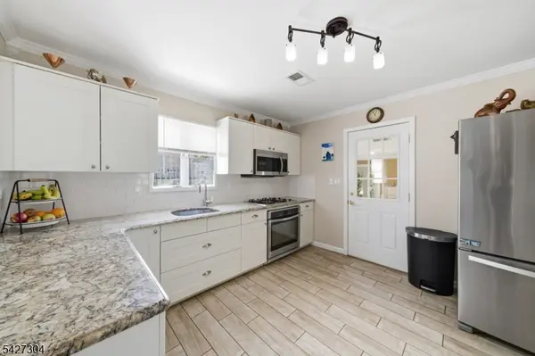 47 Kendall Dr, Sayreville Boro, NJ 08859