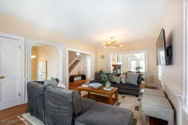 27 Edgewood Rd, Bloomfield Twp., NJ 07003