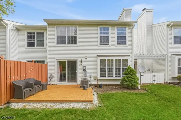 95 Almond Dr, Franklin Twp., NJ 08873