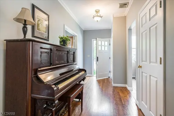 107 Main St, Glen Rock Boro, NJ 07452