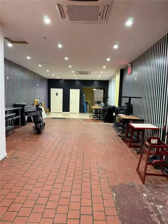 7404 3rd AVE, Brooklyn, NY 11209