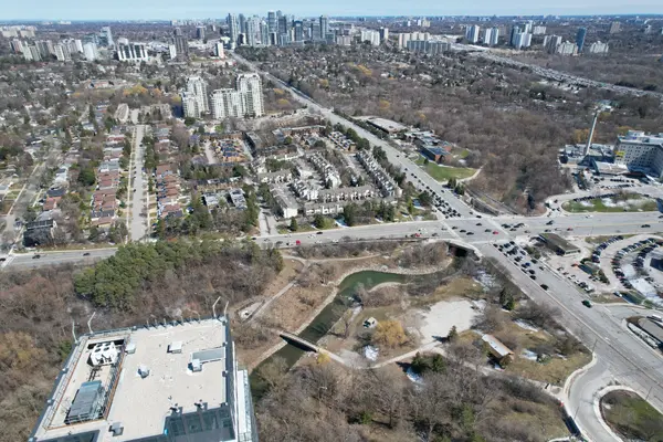 29 Green Trail CT #2307, Toronto C15, ON M2K 0J9