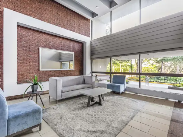 177 Linus RD #612, Toronto C15, ON M2J 4S5