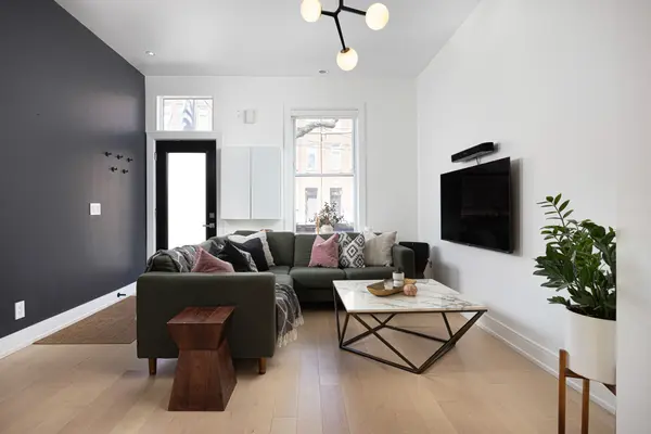 553 King ST E, Toronto C08, ON M5A 1M5