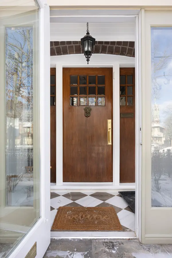 152 Lyndhurst AVE, Toronto C02, ON M5R 2Z9