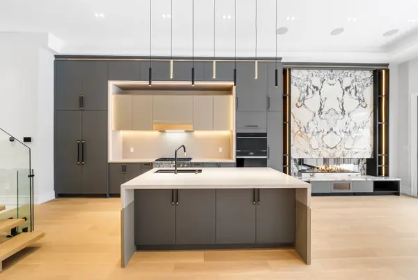 116 Briar Hill AVE, Toronto C04, ON M4R 1H9