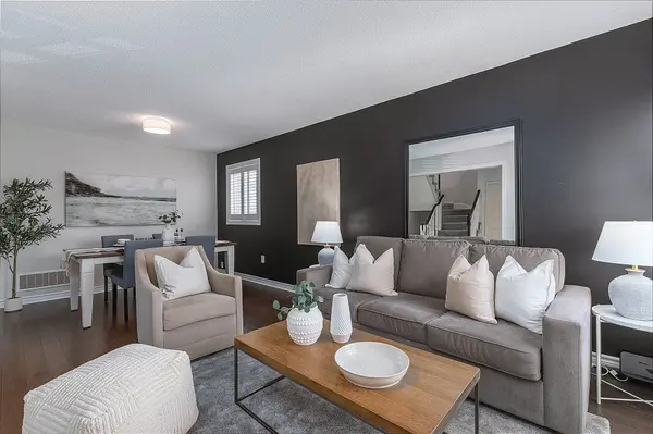 78 Fry CRES, Clarington, ON L1C 4Y3