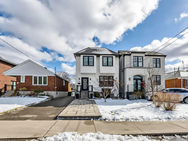 23 Tiago AVE, Toronto E03, ON M4B 1Z9