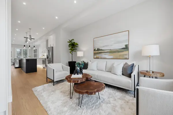 3A Linton AVE, Toronto E06, ON M1N 1W5