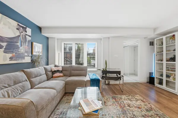 12 Kay Macpherson LN #106, Toronto E01, ON M4M 3E9