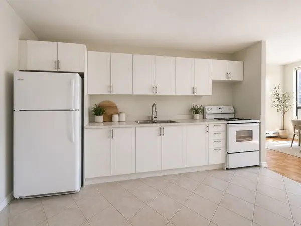 75 Eastdale AVE #206, Toronto E03, ON M4C 5N3