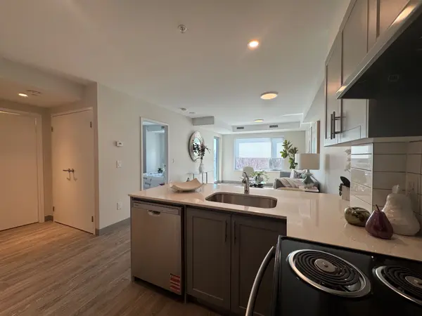 1015 Innisfil Beach RD #511, Innisfil, ON L9S 1T3