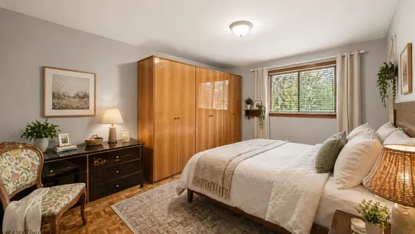 23 Connie DR #B, Tiny, ON L0L 2T0