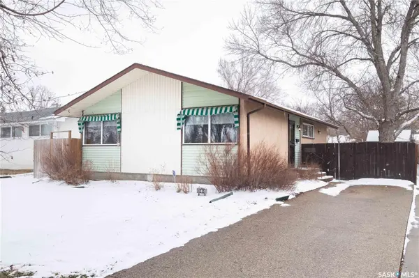 4515 Castle ROAD, Regina, SK S4S 4W6