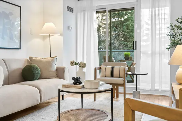 17 Michael Power PL #201, Toronto W08, ON M9A 5G5