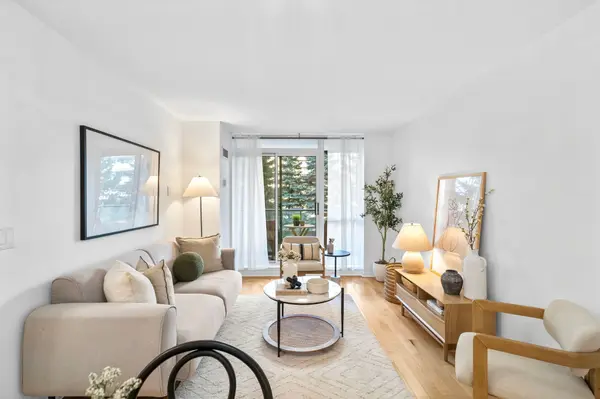 17 Michael Power PL #201, Toronto W08, ON M9A 5G5