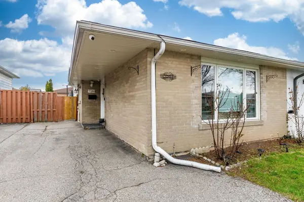 7260 Redfox RD, Mississauga, ON L4T 2L8