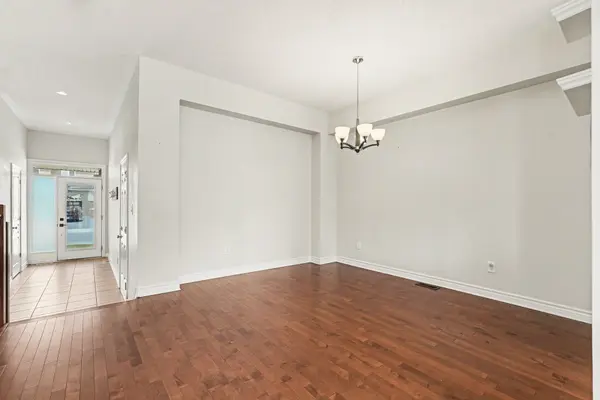 319 LIVERY ST, Kanata, ON K2V 0B4