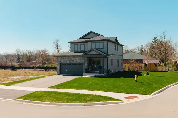 109 Ballantyne AVE, North Perth, ON N0G 1B0