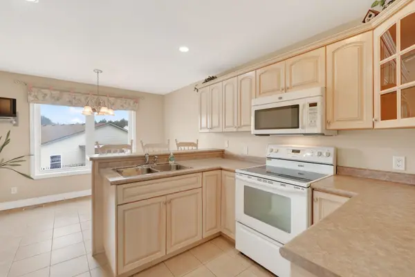 14 Yeager AVE, Norfolk, ON N3Y 5M6