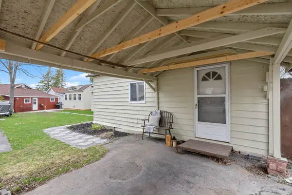 18 Third ST, Kawartha Lakes, ON K0M 1L0