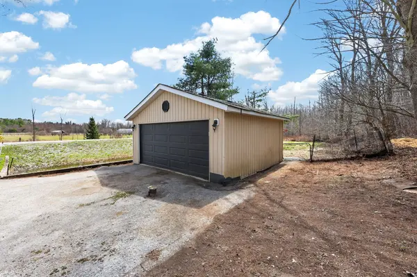 127 Monck RD, Kawartha Lakes, ON L0K 1W0