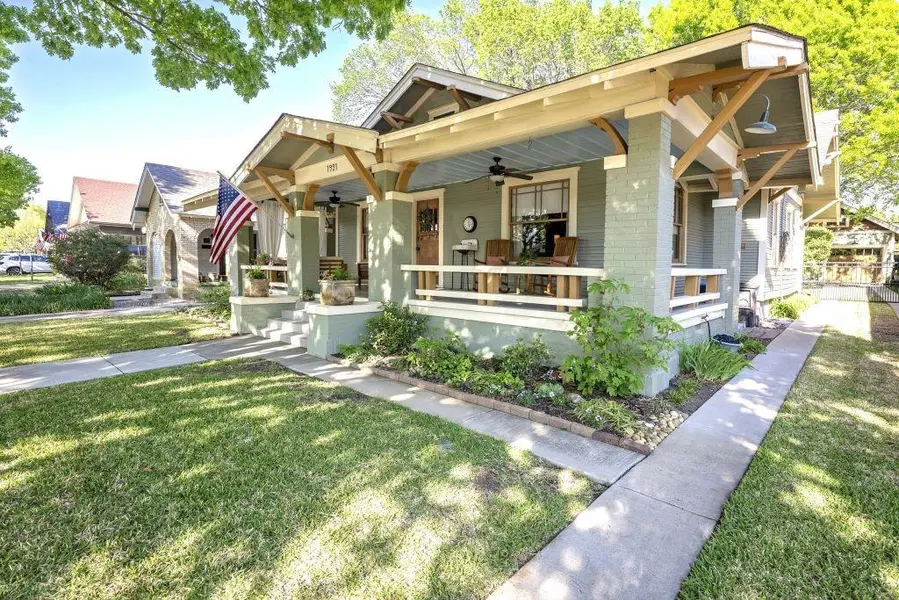 1921 5th Avenue, Fort Worth, TX 76110