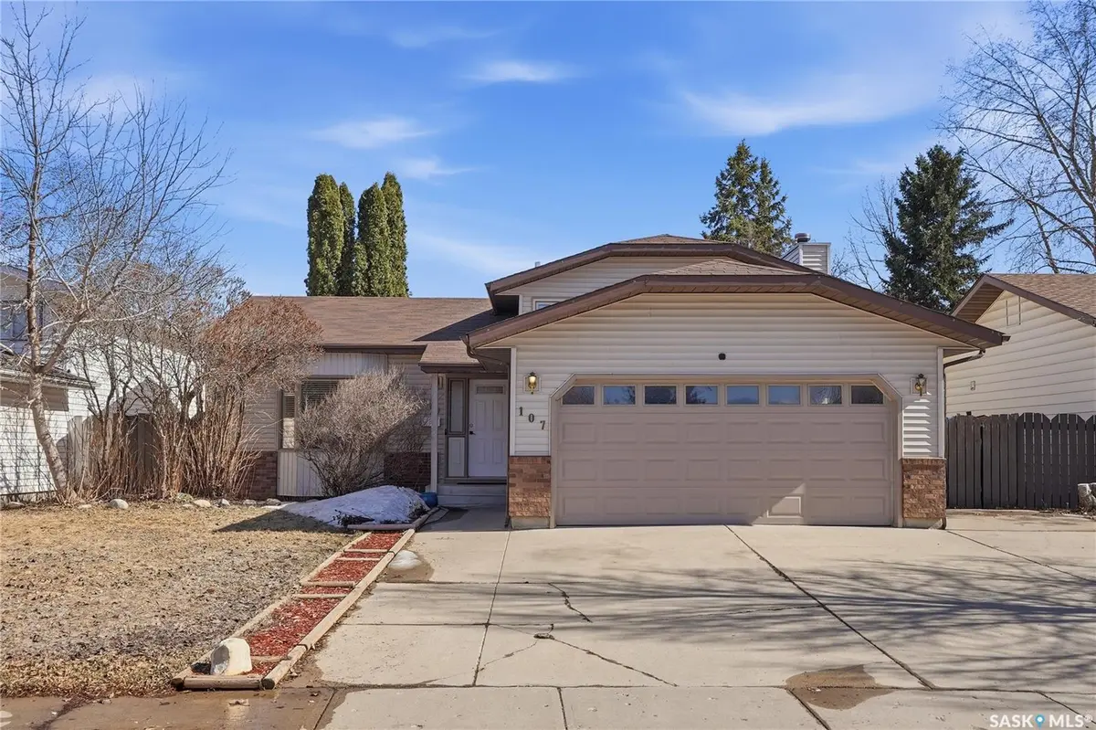 107 Armstrong CRESCENT, Saskatoon, SK S7N 3M4