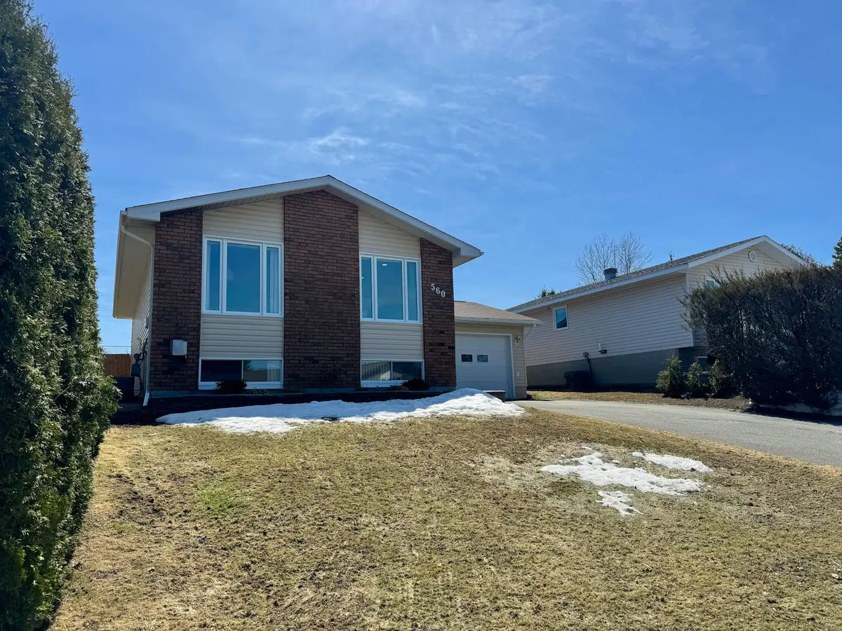 560 Helmer Pedersen DR, Temiskaming Shores, ON P0J 1P0