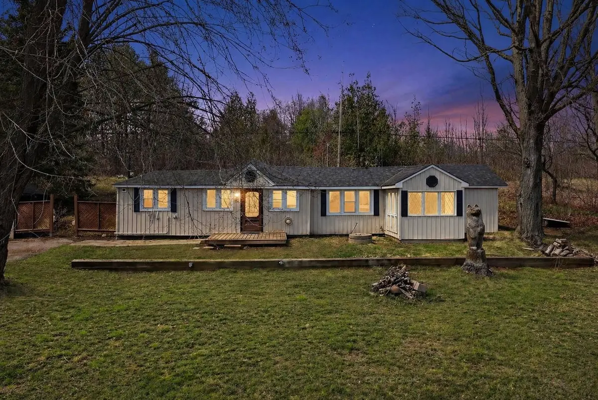 127 Monck RD, Kawartha Lakes, ON L0K 1W0