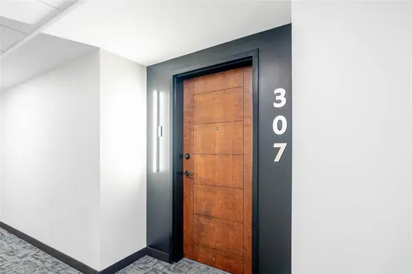 780 Tache AVE, Winnipeg, MB R2H 2T5