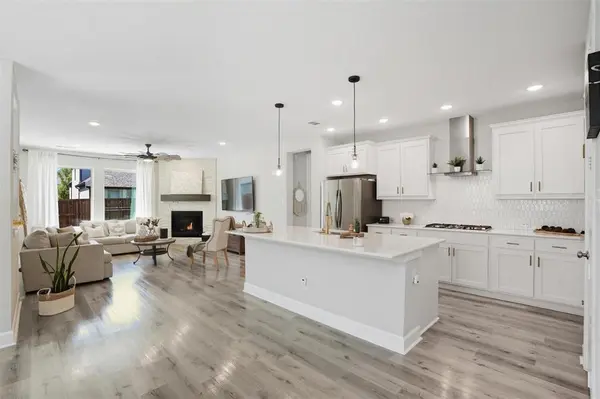 4113 Gainesway Lane, Aubrey, TX 76227