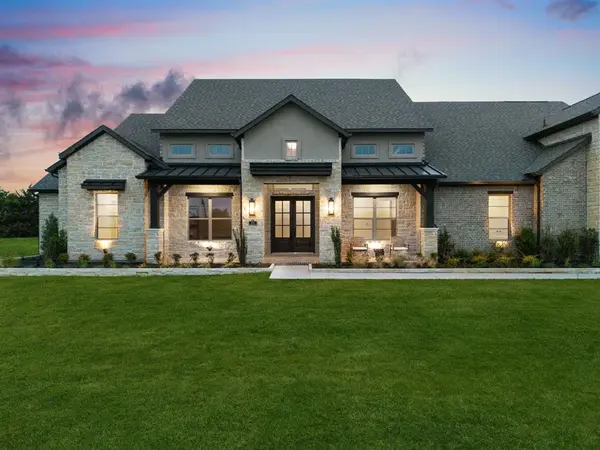 305 Chapel View Court, Heath, TX 75032