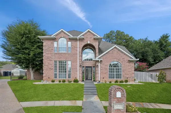 5620 S Archbridge Court, Arlington, TX 76017