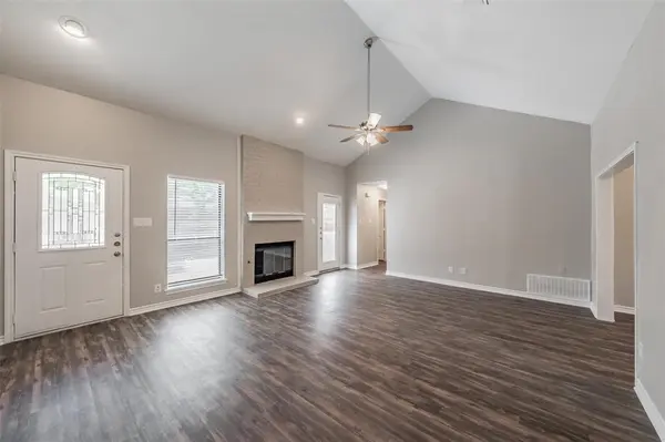 4052 La Costa Court, Irving, TX 75038