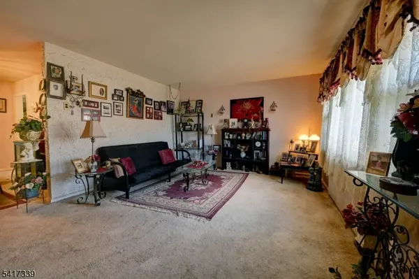 274 Gaston Ave, Garfield City, NJ 07026