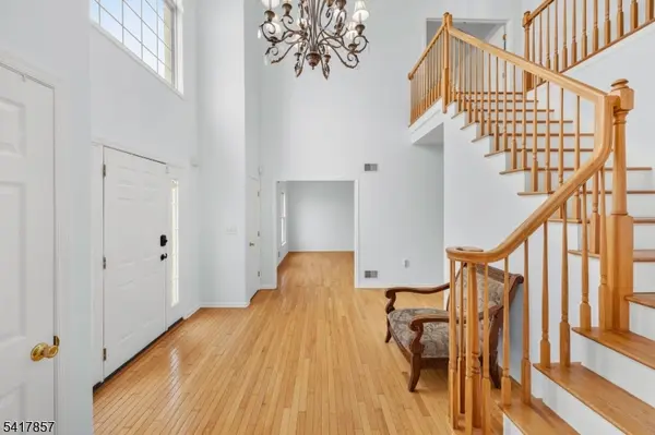 6 Tamzen Ter, Washington Twp., NJ 07882